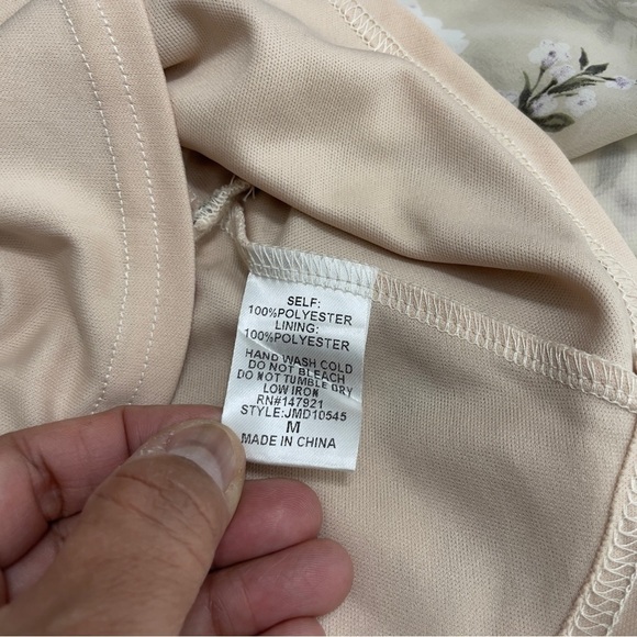 JUST ME Women's Medium Floral Taupe Dress Ruched Draped Above Knee size M - Picture 10 of 12